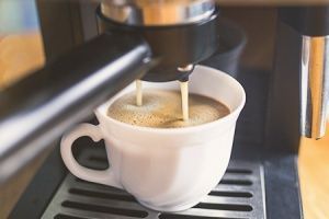 Как выбрать кофемашину или кофеварку - основные нюансы выбора