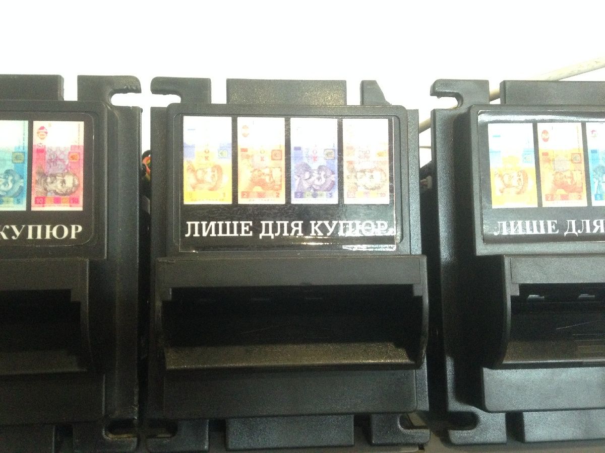 Купюроприёмник  ICT P77, б/у