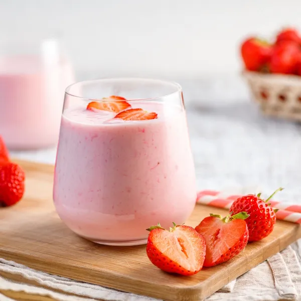 Молочный коктейль Mokate со вкусом клубники, 1кг*10уп